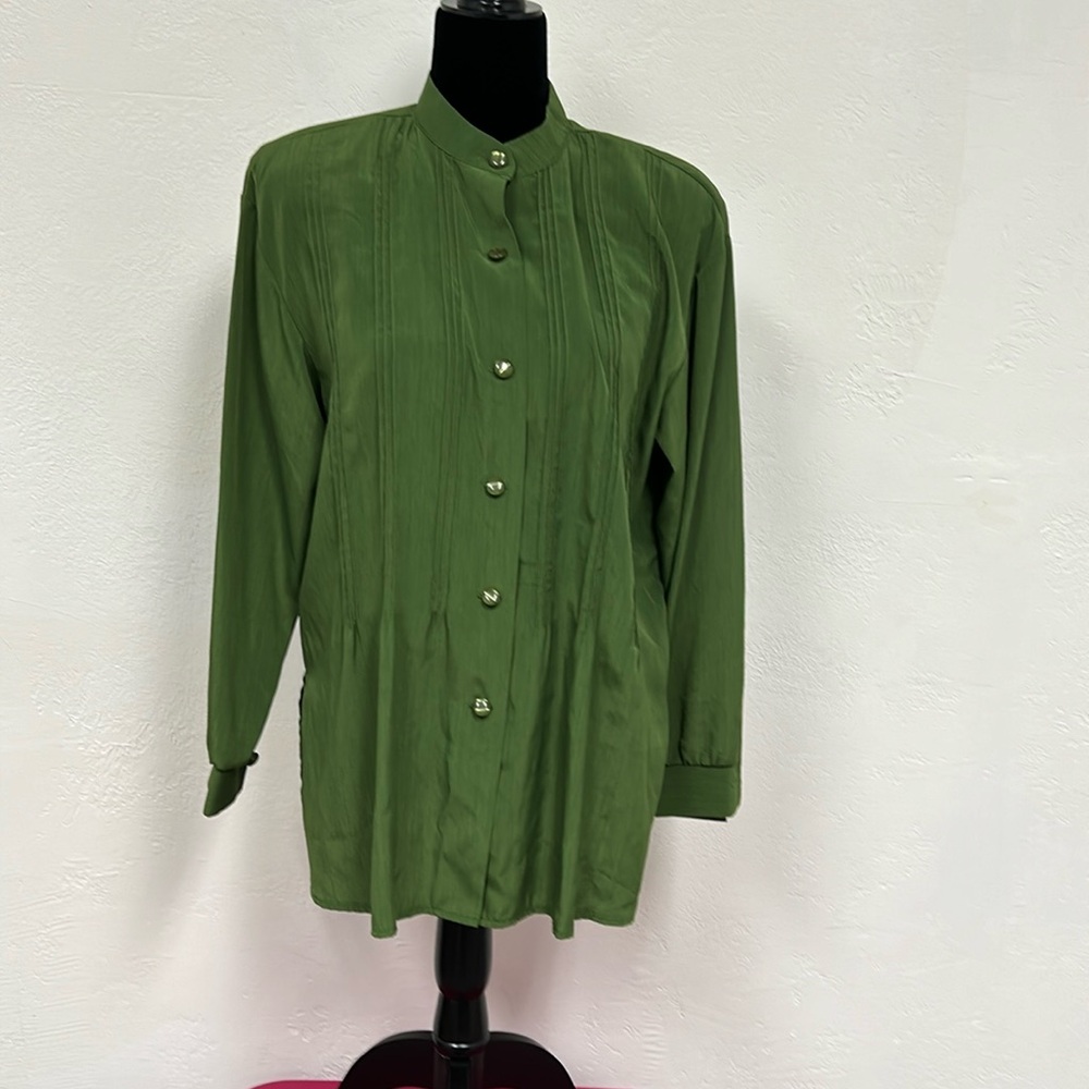 Susan Graver front pin tucked long sleeve olive green size S 6/8 blouse